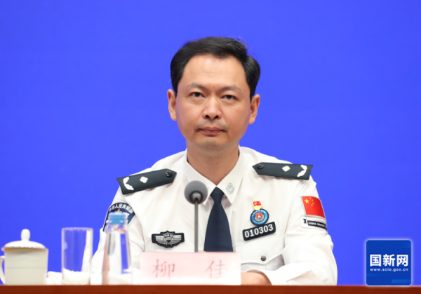 E策略平台 国家移民局答海报新闻：中国对55个国家实行240小时过境免签